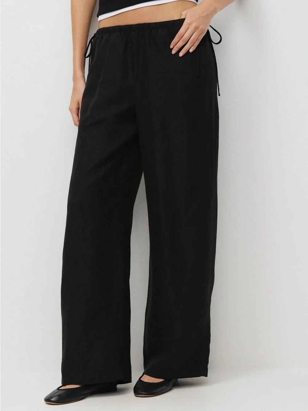 Aritzia Wilfred Black Linen Side Tie Pants