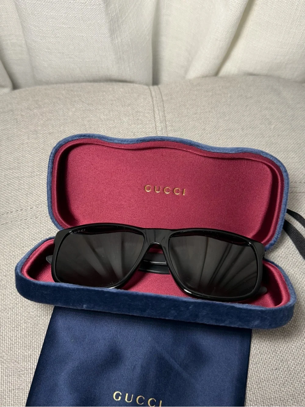Gucci Black Sunglasses with Blue Velvet Case and Burgundy Interior