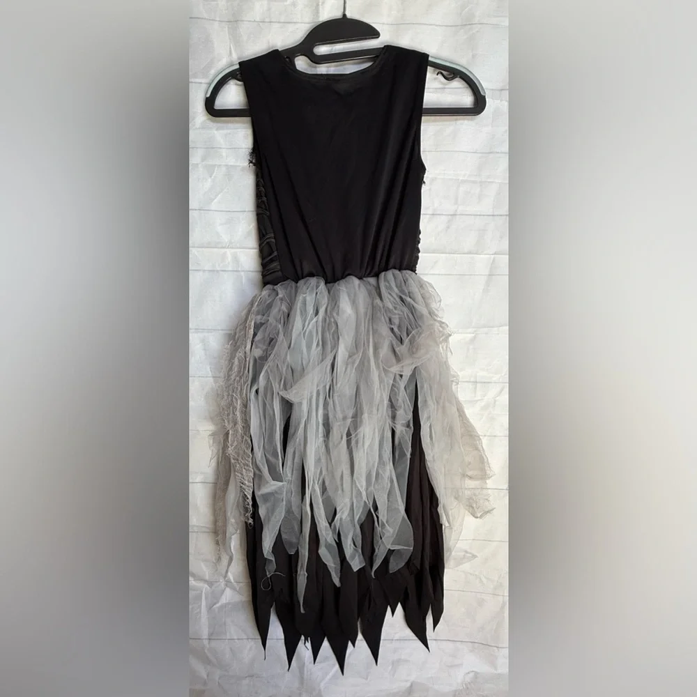 Girl Reaper Halloween Costume Size M Girls NO CHAINS