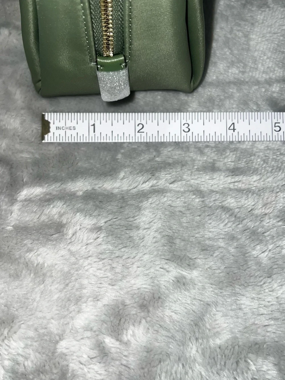 NWT Kate Spade Carter Nylon Cosmetic Pouch in Cedar Stand Green