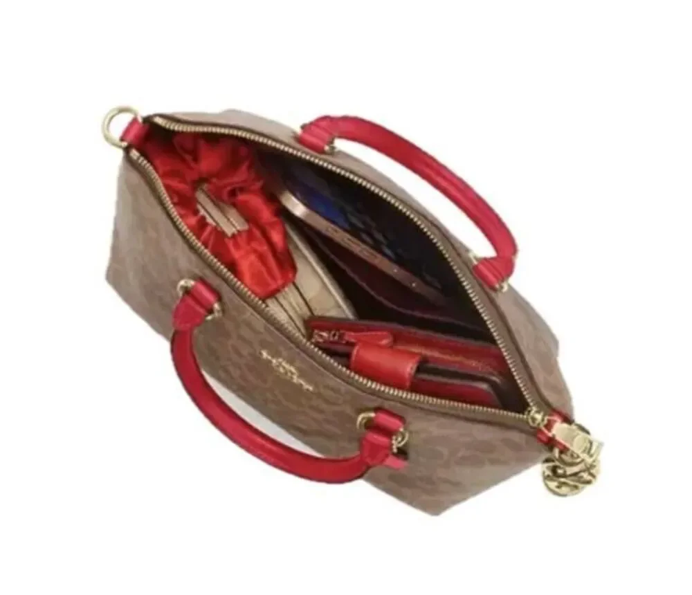 Coach beautiful signature