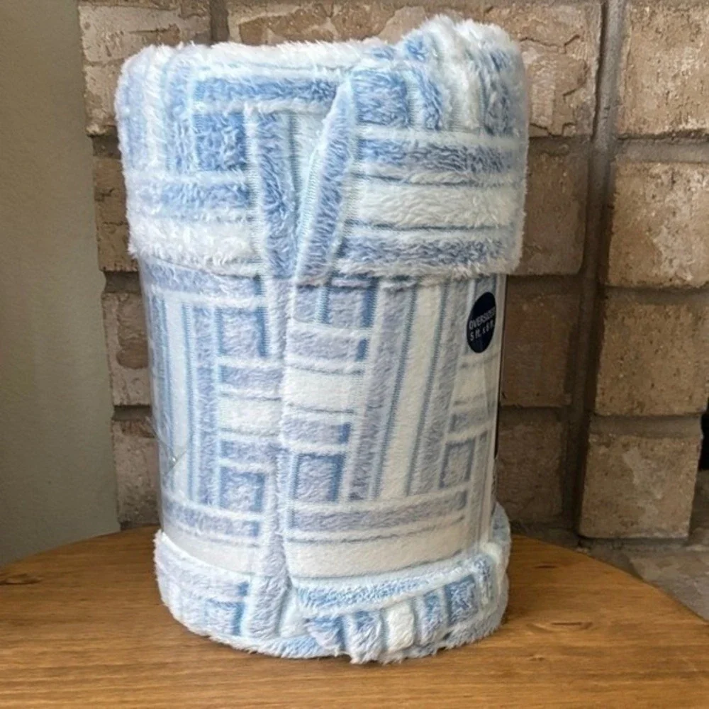 The Big One Oversized Plush Throw Blue Vintage Weave Fall 5ft by 6ft NEW