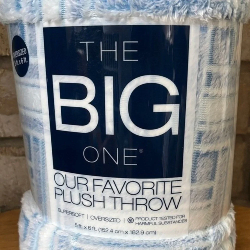 The Big One Oversized Plush Throw Blue Vintage Weave Fall 5ft by 6ft NEW