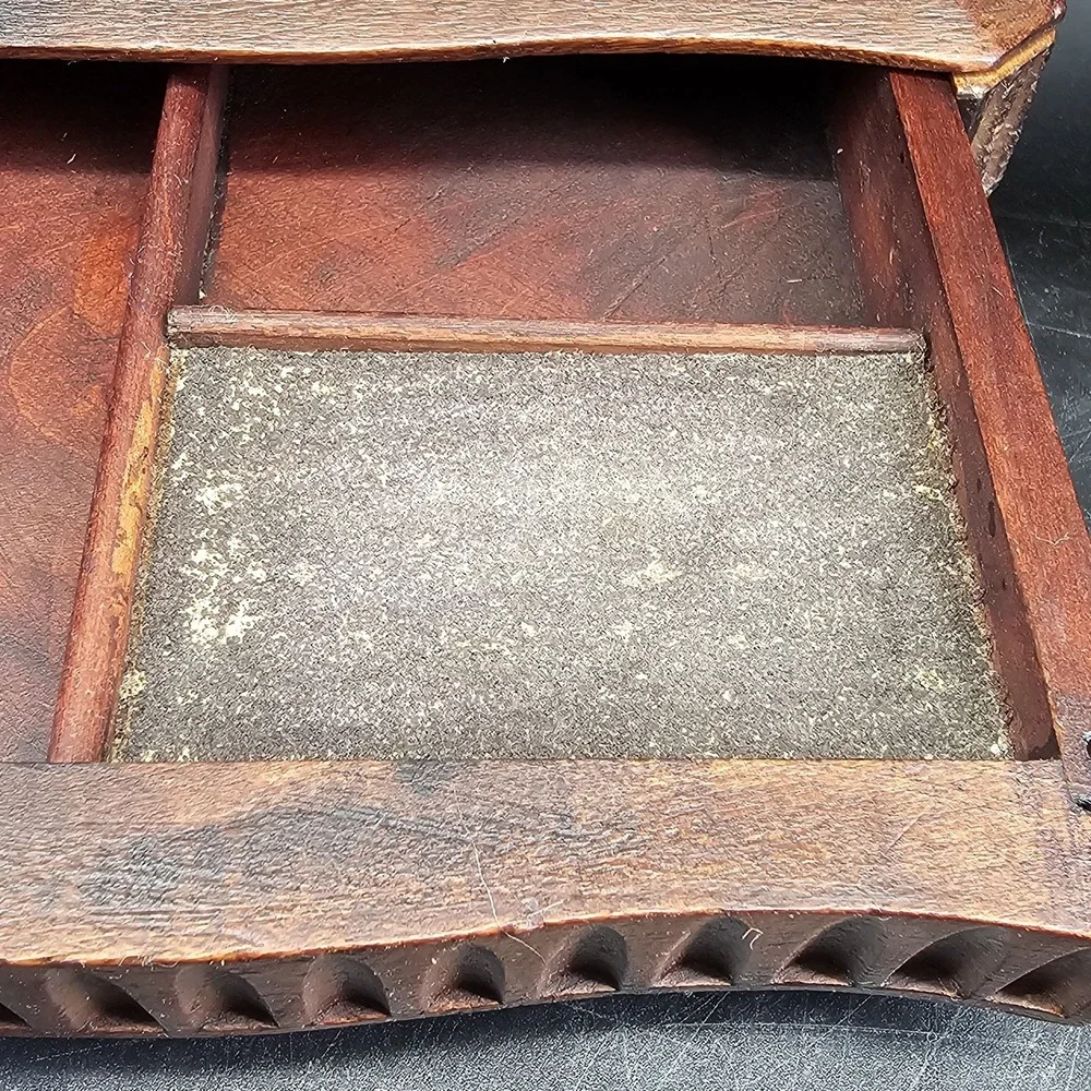 N/A this antique