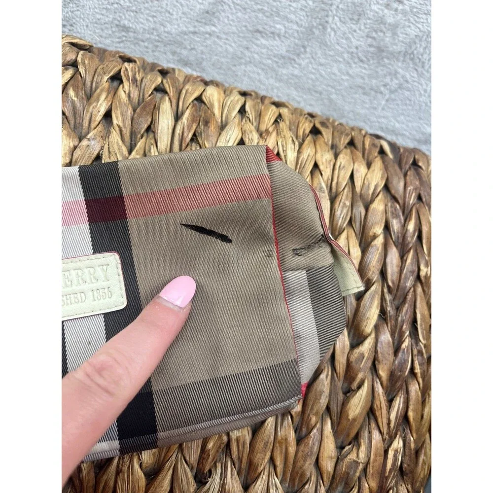 Burberry pre owned