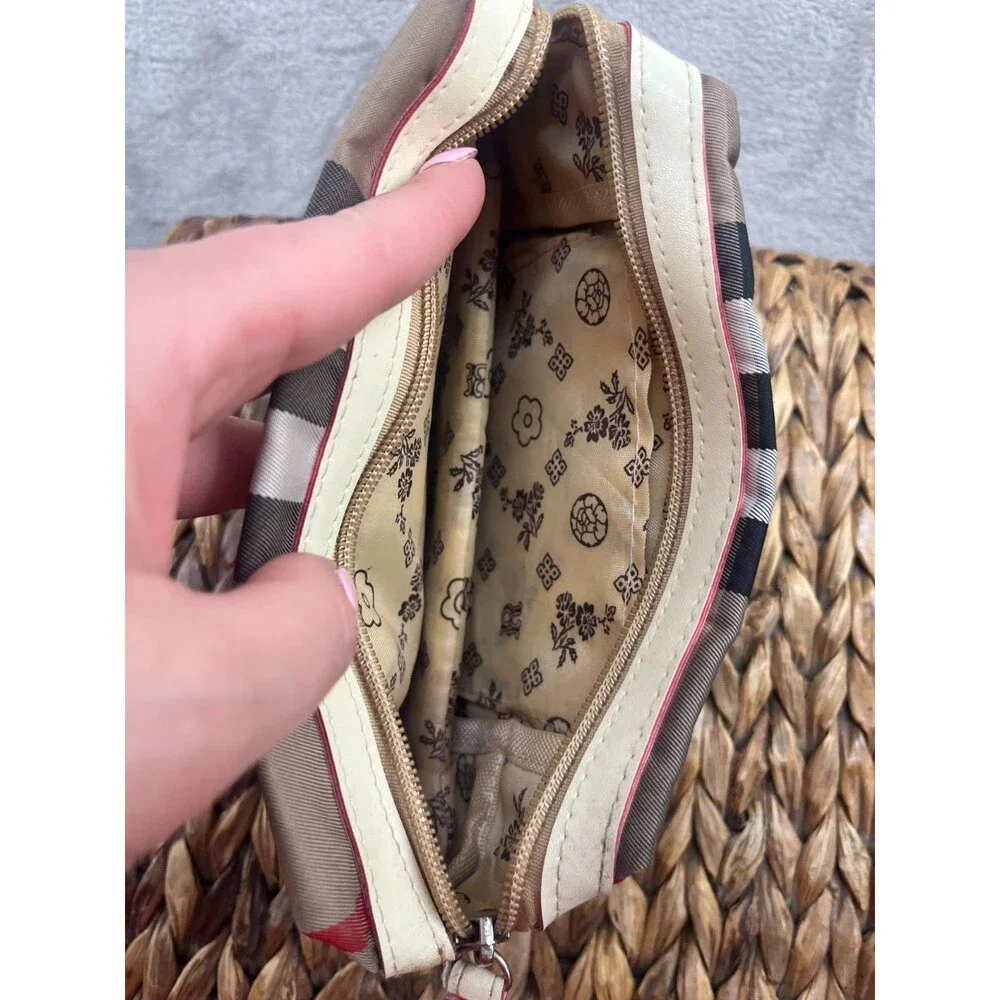 Burberry pre owned