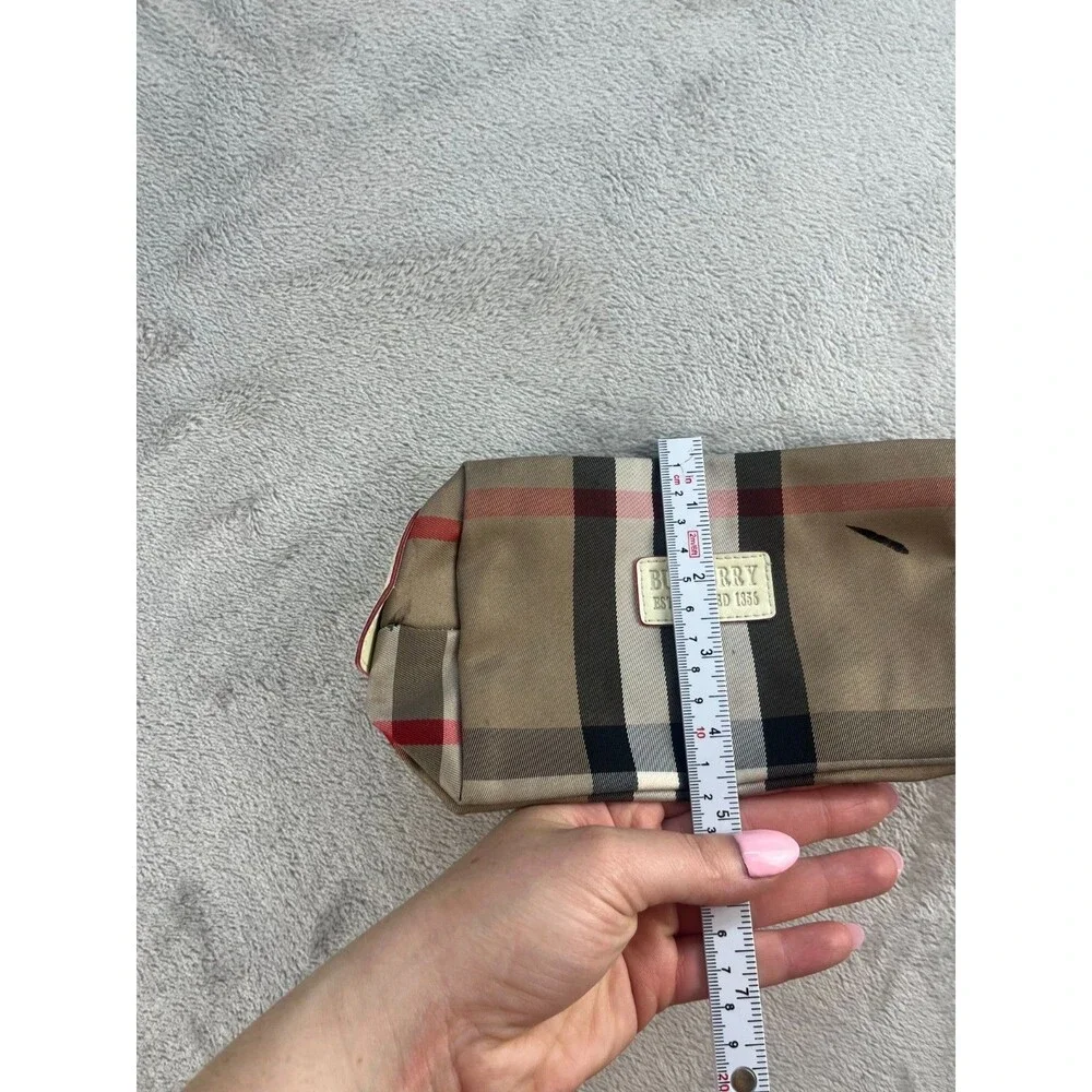 Burberry pre owned