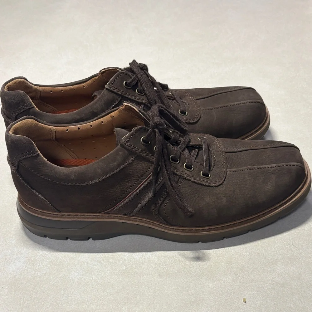 Clarks elegant dark
