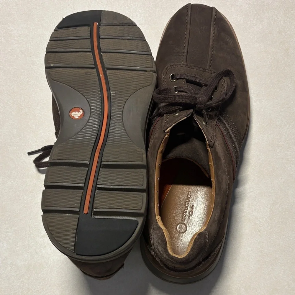 Clarks elegant dark