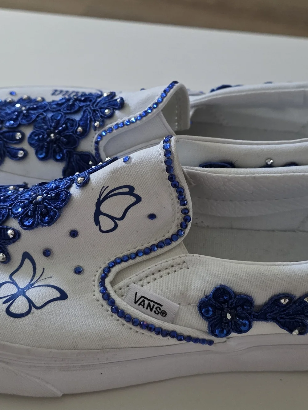 Vans white slip