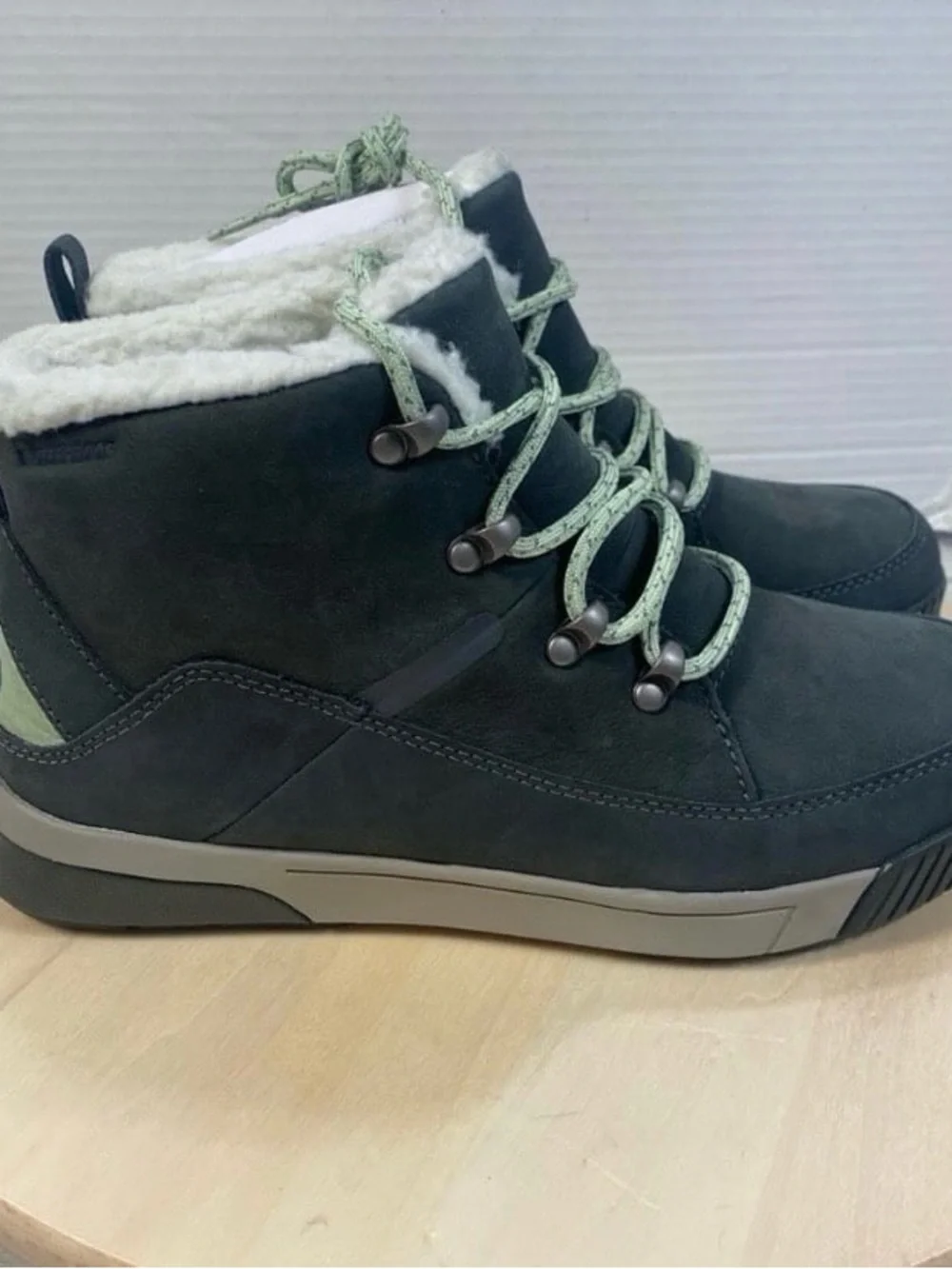 The North Face Sierra Mid Lace Waterproof Boots Winter Snow Boots Size 7 New!
