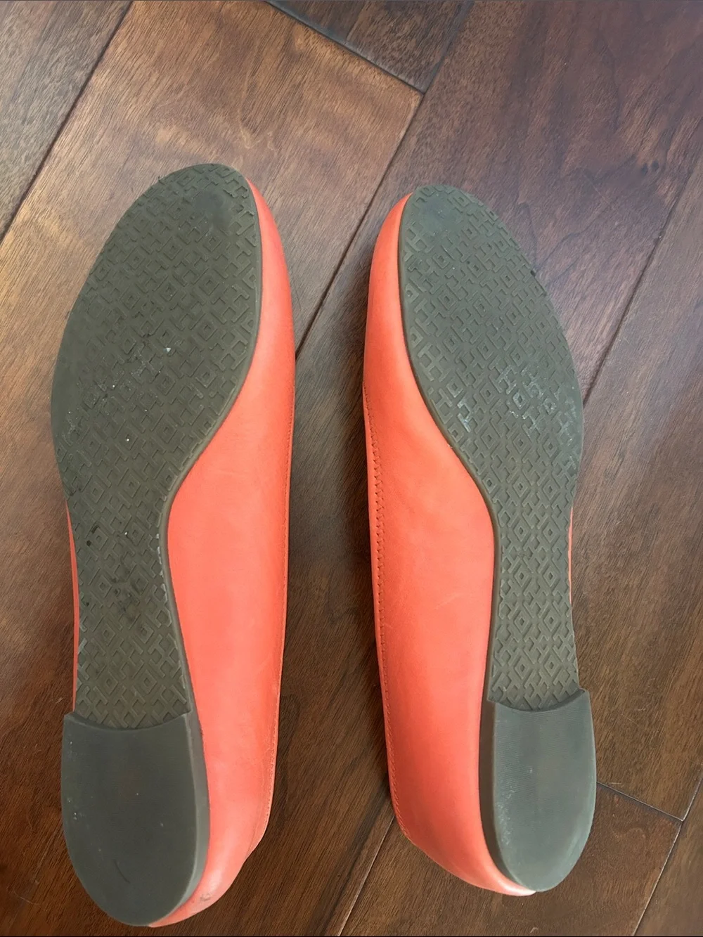 Tory Burch Coral Leather Logo Round-Toe Flats