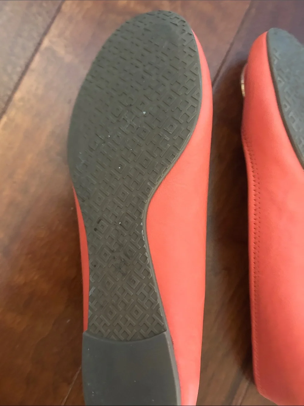 Tory Burch Coral Leather Logo Round-Toe Flats
