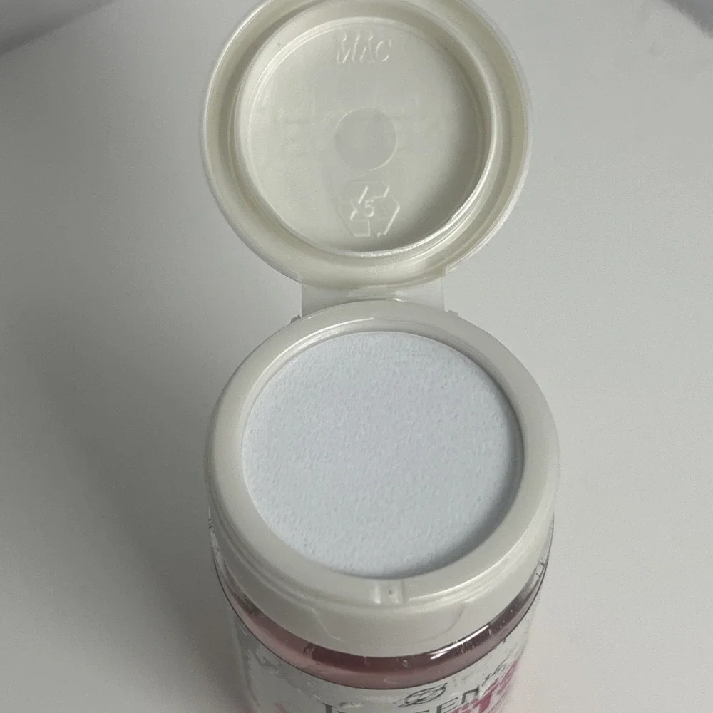 Jergens Cherry Almond Lotion Bursts Heart Shaped 38 Count Pink 29605