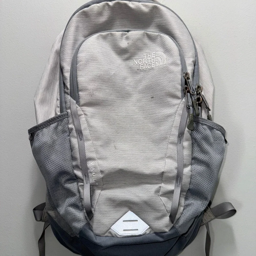 The North Face Vault Backpack Gray FlexVent Laptop School Hiking Daypack