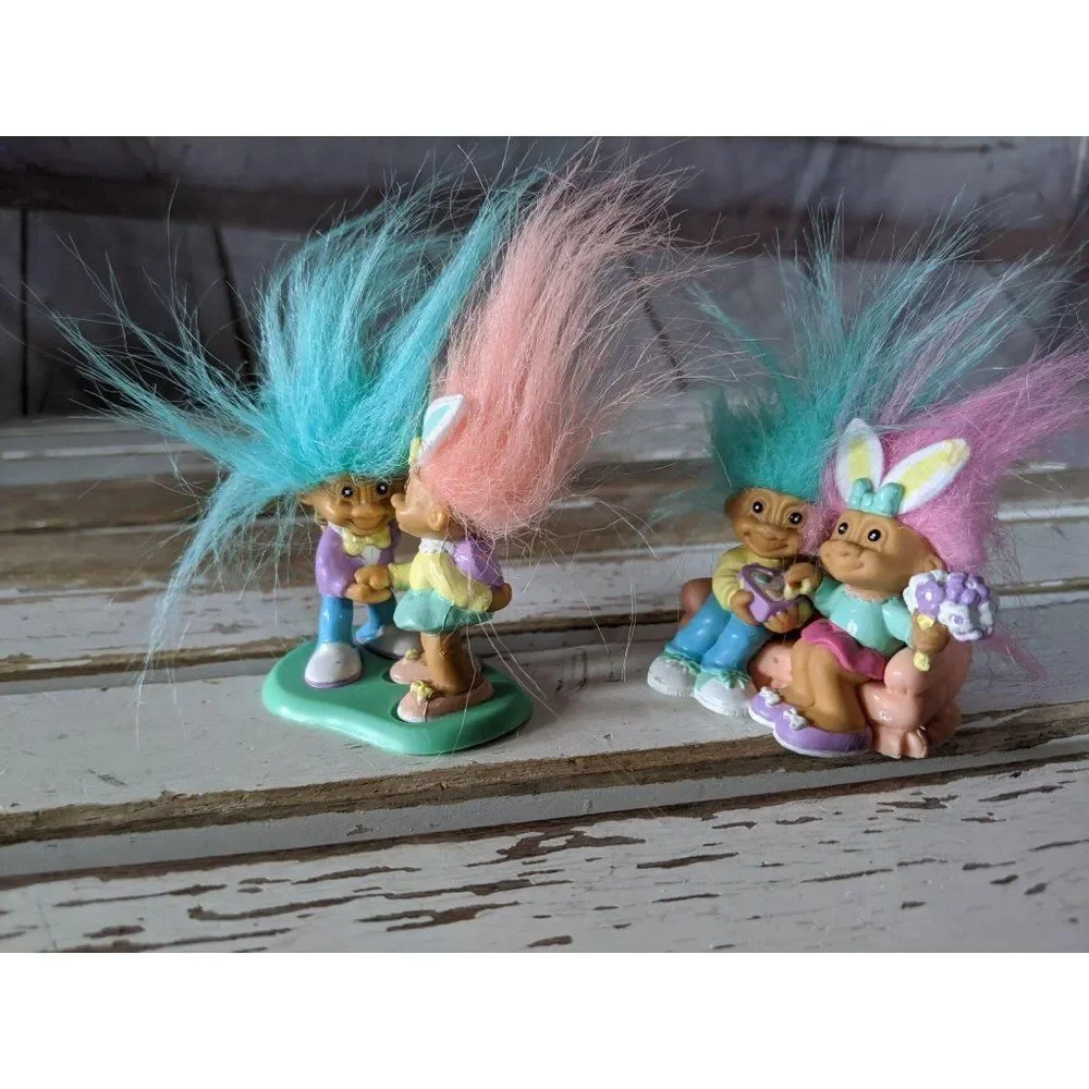 Vintage Russ‎ Troll Doll Boy Girl on Couch Flowers