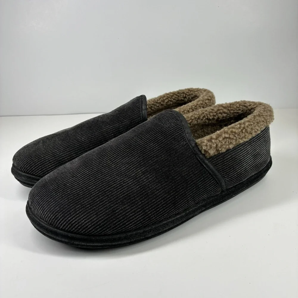 Woolrich Men's Large 11-11.5 Black Corduroy Closed Back Faux Fur House Slippers