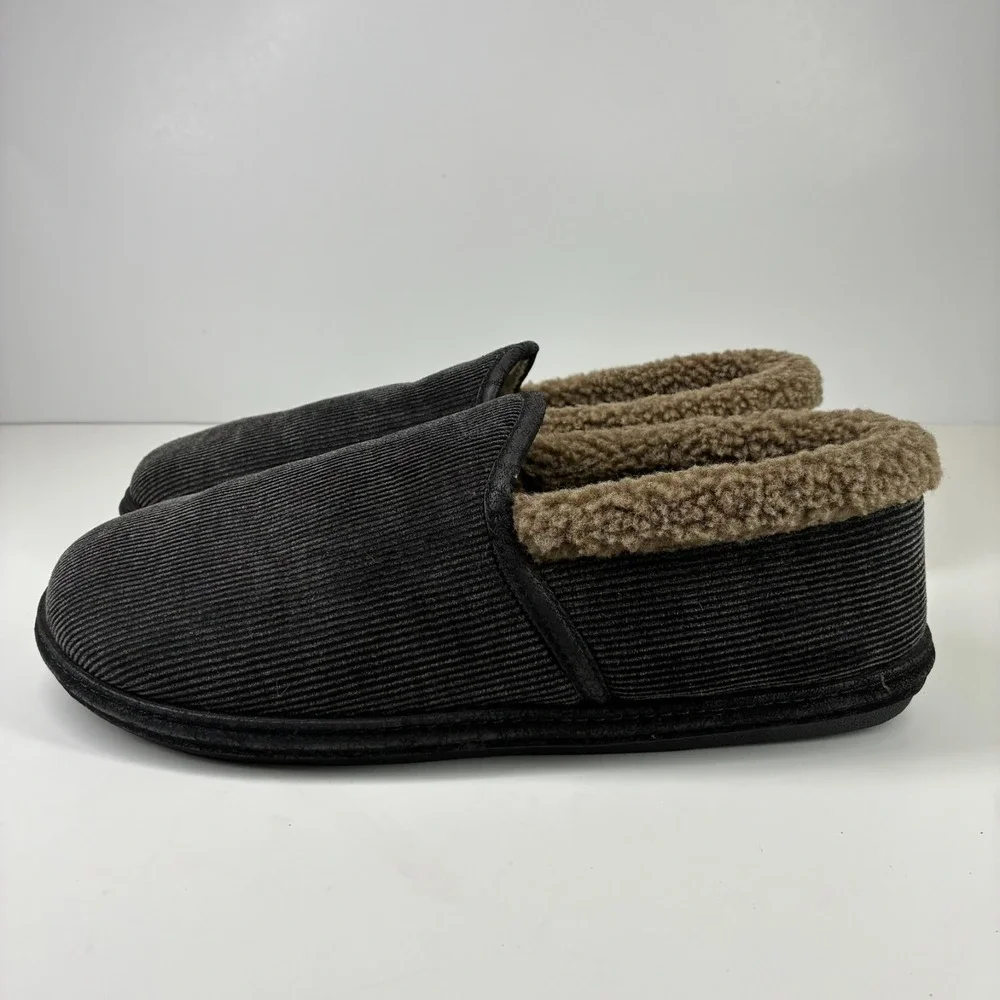 Woolrich Men's Large 11-11.5 Black Corduroy Closed Back Faux Fur House Slippers