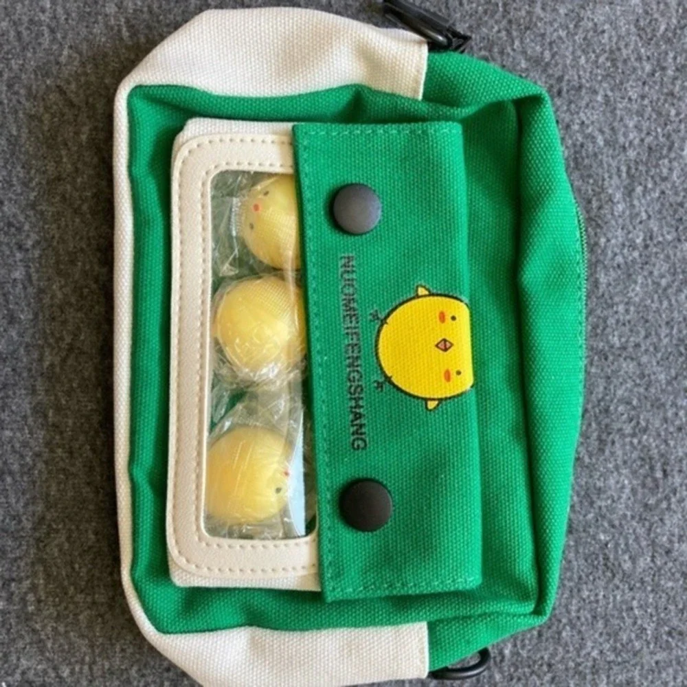 N/A green canvas