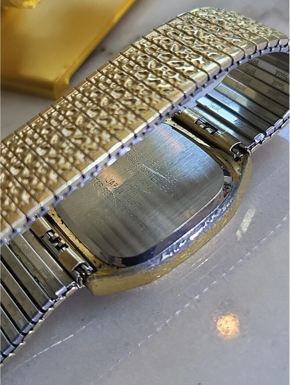 Armitron Men’s Watch Dust Gold Tone TankDate DayDial Nugget Band New Batt. 31mm