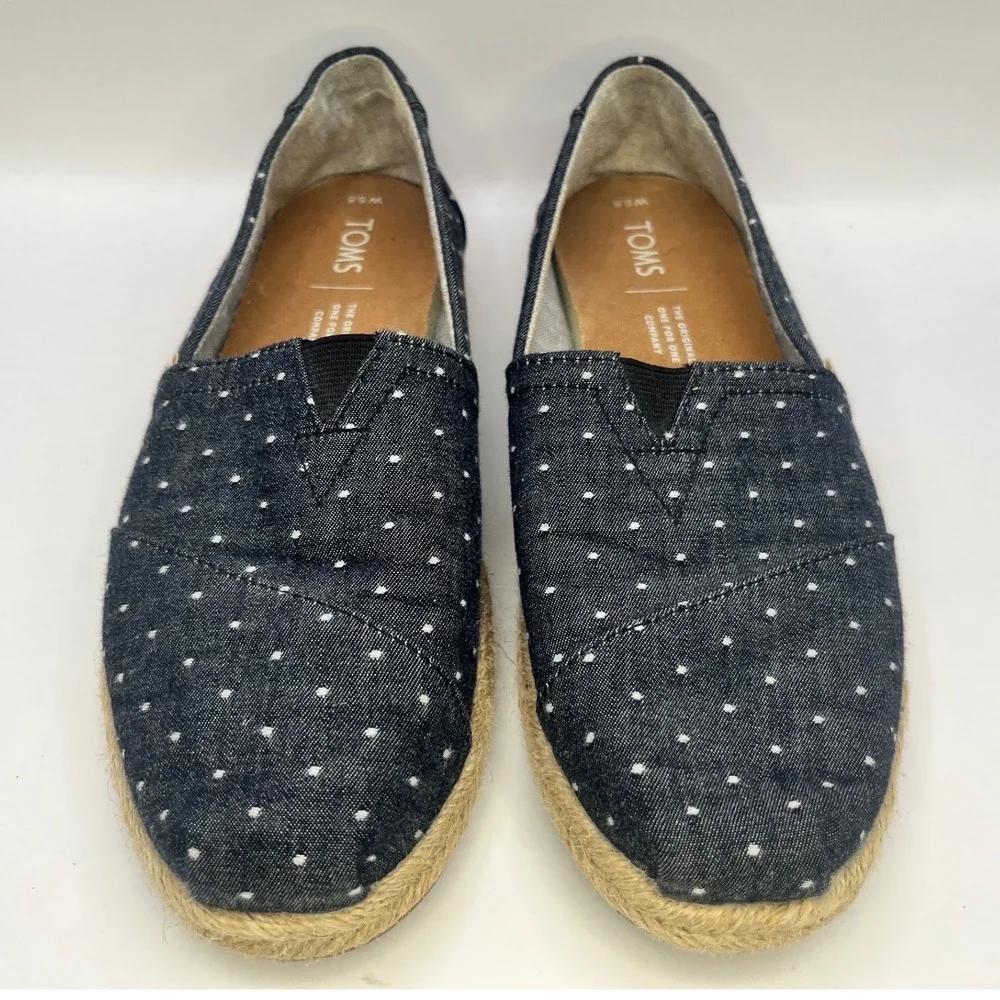 Toms pair black