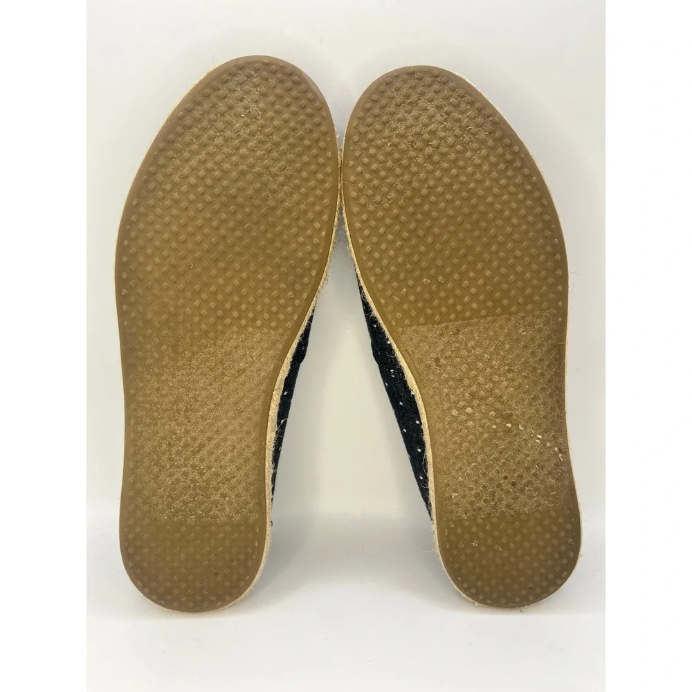 Toms pair black