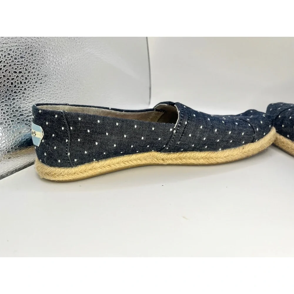 Toms pair black