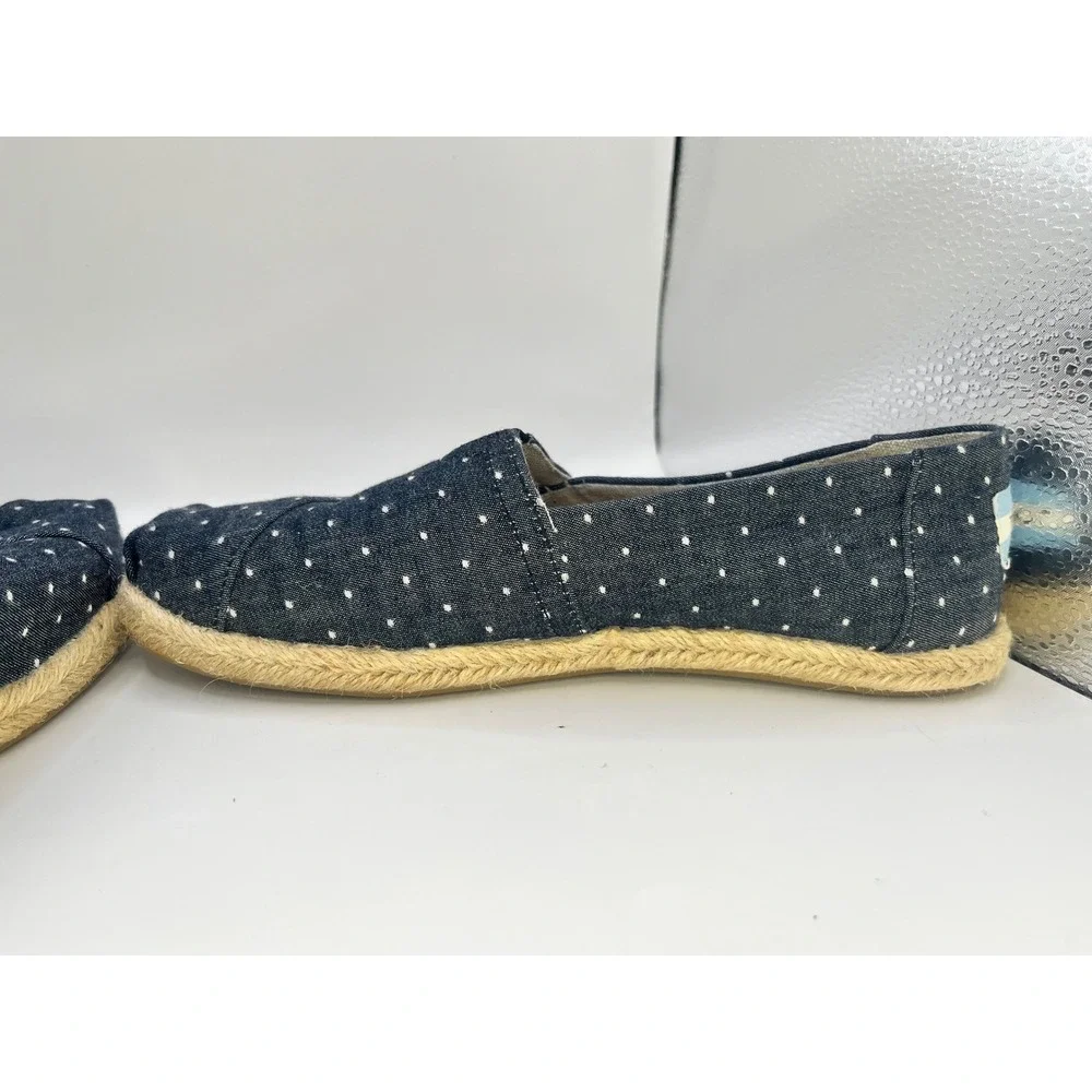 Toms pair black
