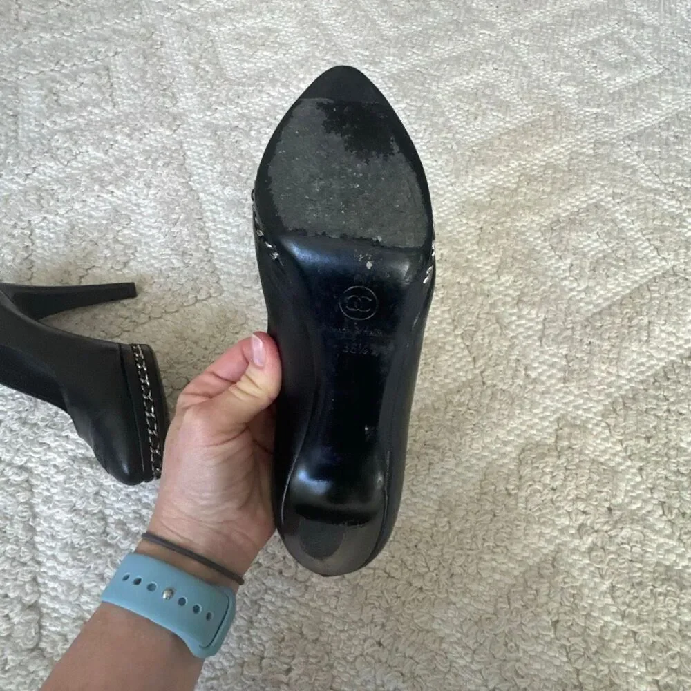 Chanel Lambskin CC Cap Toe Platform Chain Pumps size 36.5 Black