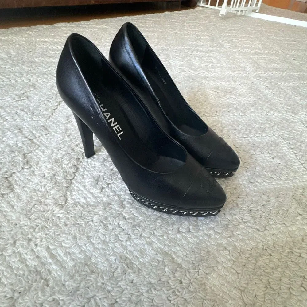 Chanel Lambskin CC Cap Toe Platform Chain Pumps size 36.5 Black