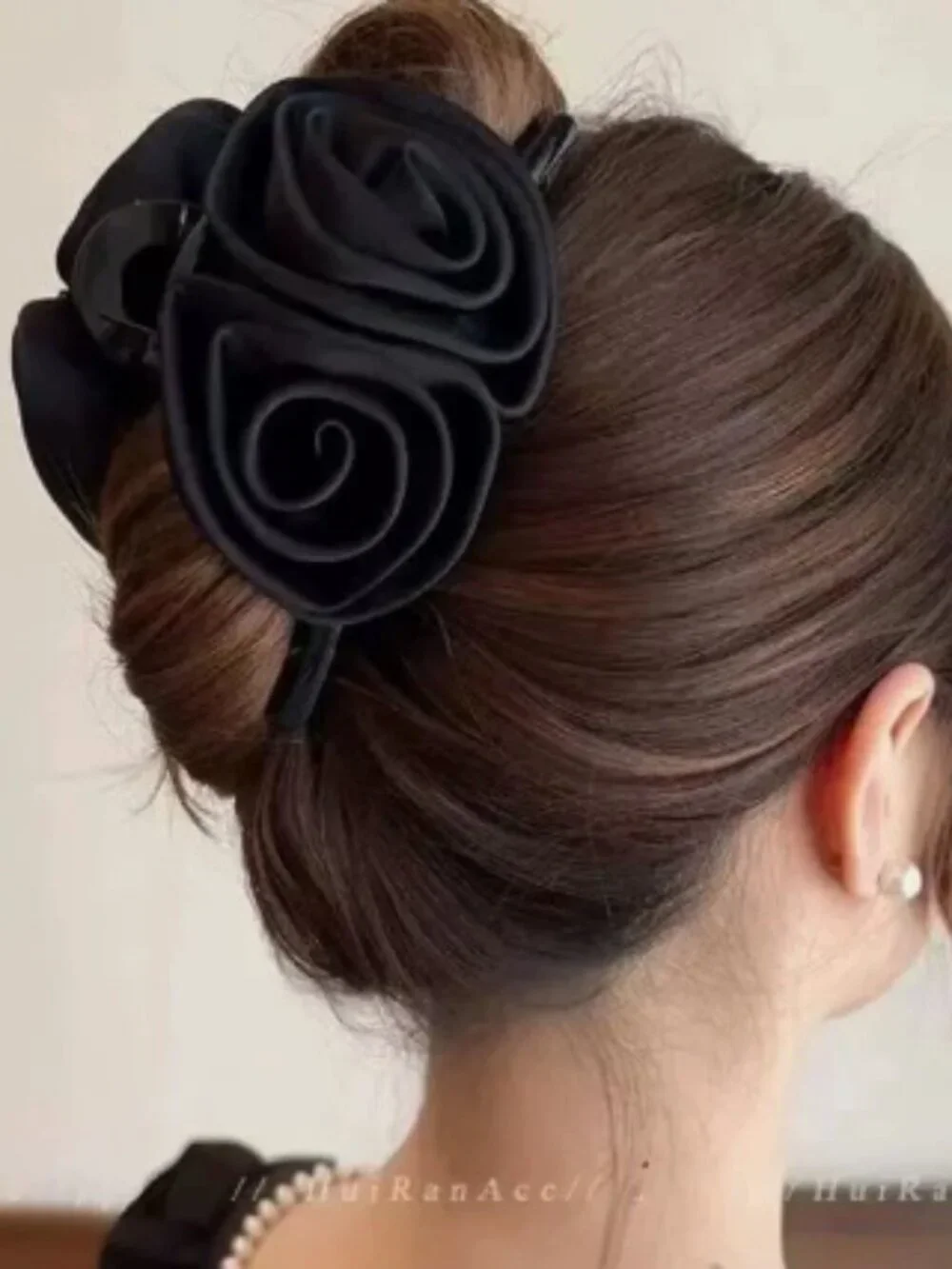 Women's hair clip
