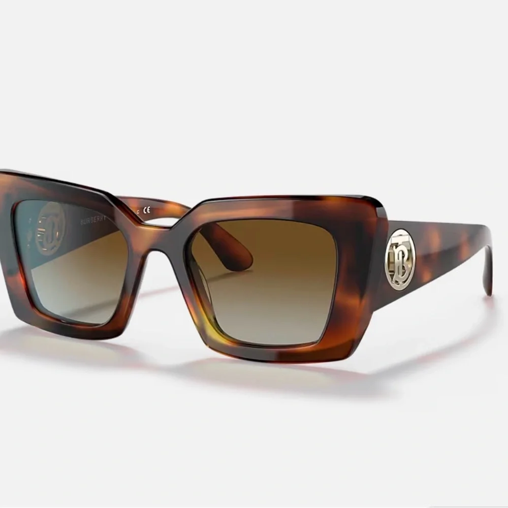 Burberry very little