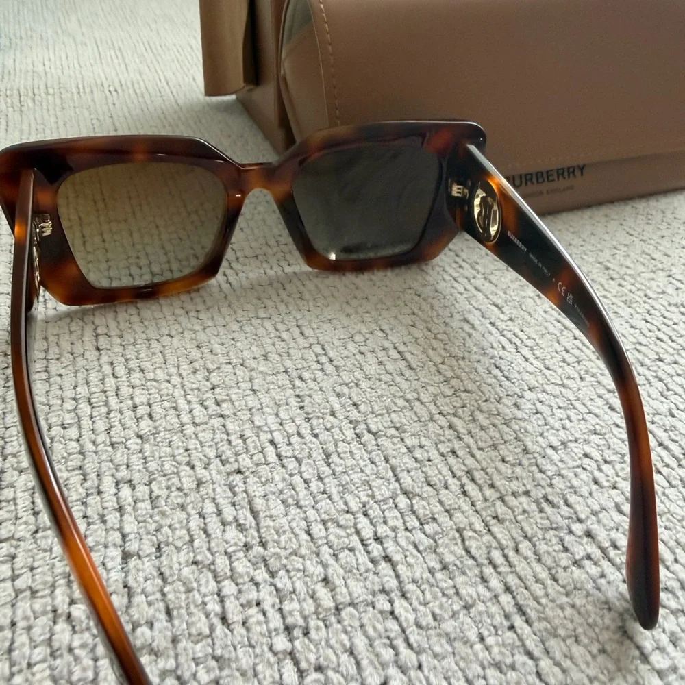 Burberry very little