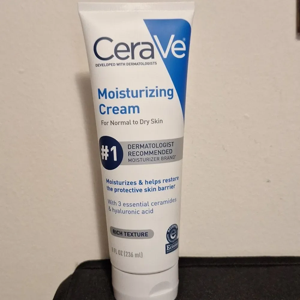 CeraVe Moisturizing Cream for Dry Skin