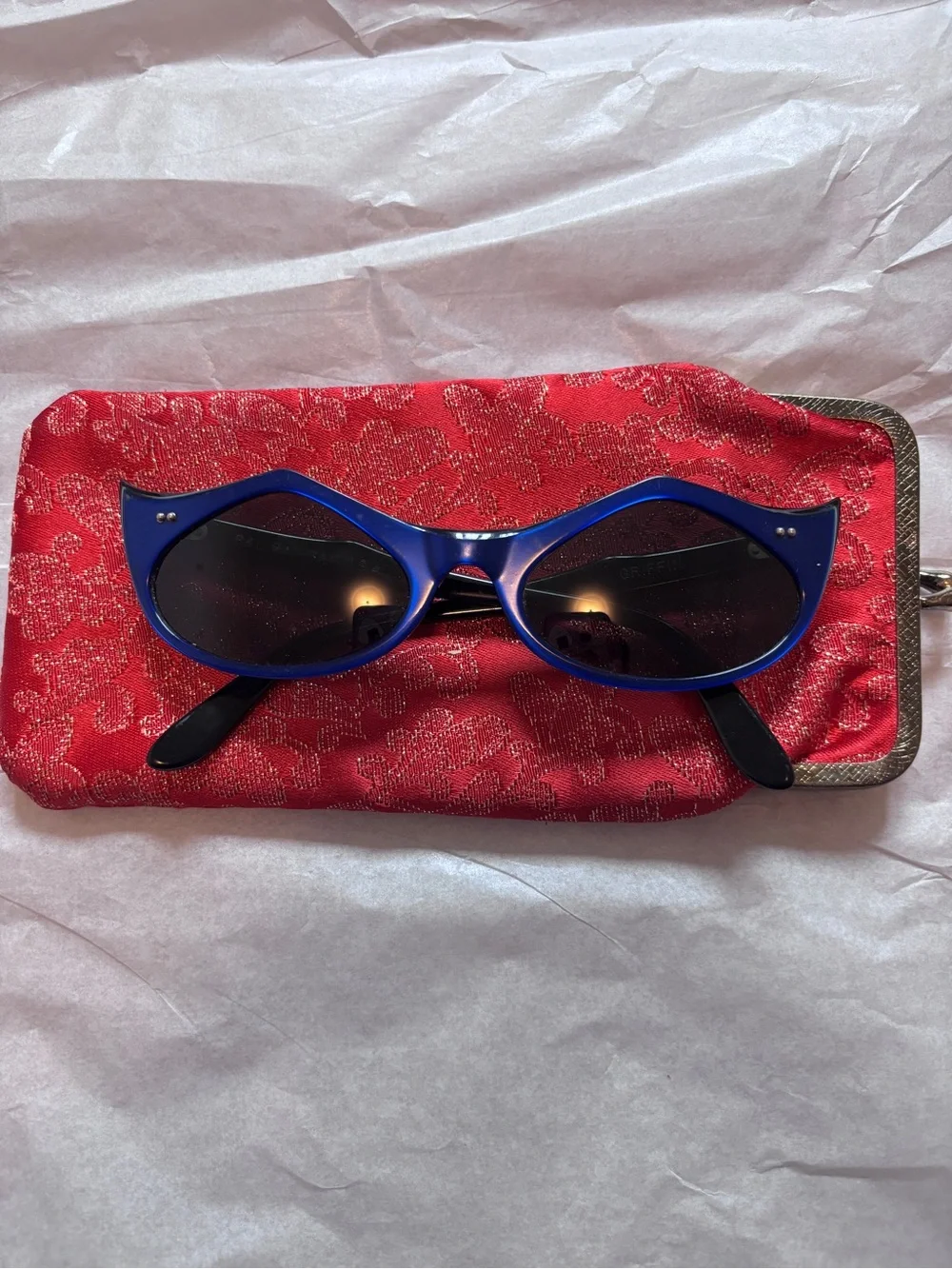 Ray-Ban blue incredible comes