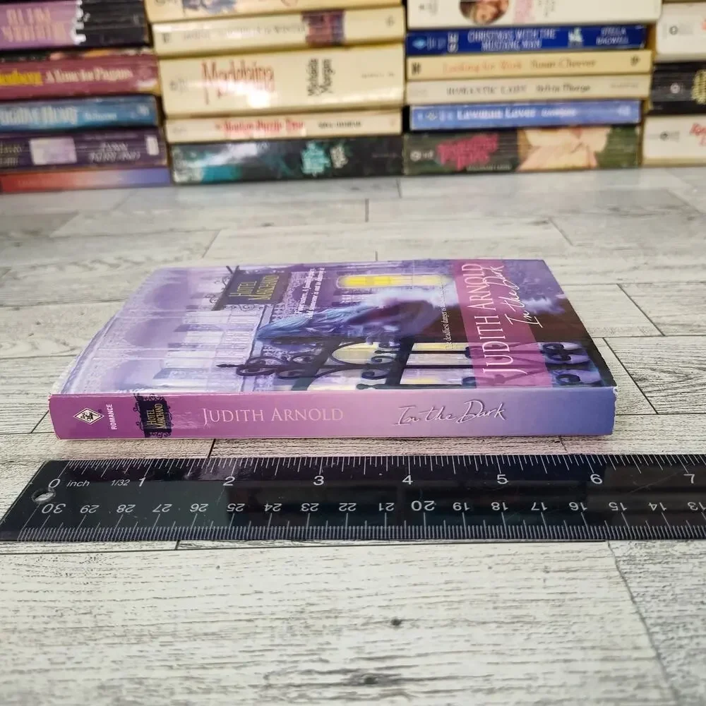 Book dark hotel