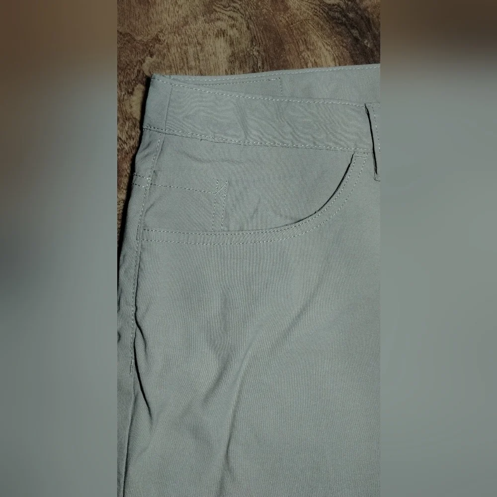 The North Face Men's Khaki Chinos  (40)