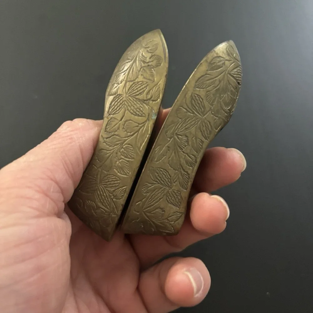 Vintage Brass Ashtray Shoes Etched Floral India Made Set Of 2‎