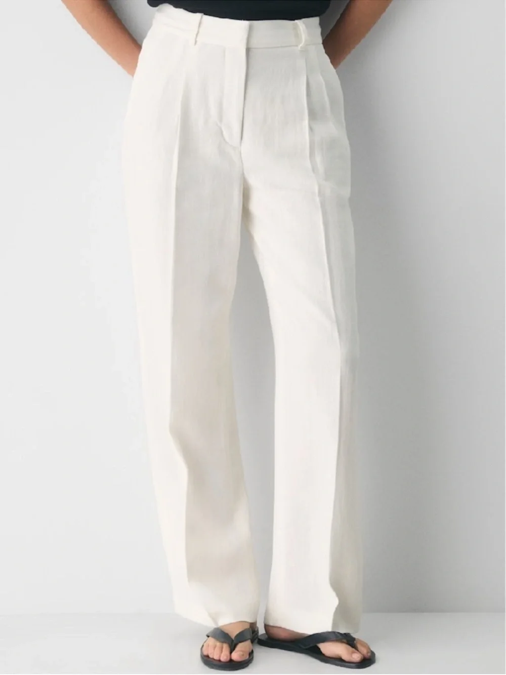 Aritzia Wilfred effortless tailored trousers, High-Rise Wide-Leg Pants - White