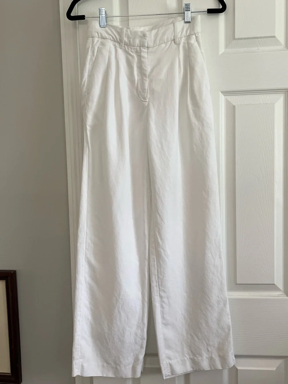 Aritzia Wilfred effortless tailored trousers, High-Rise Wide-Leg Pants - White