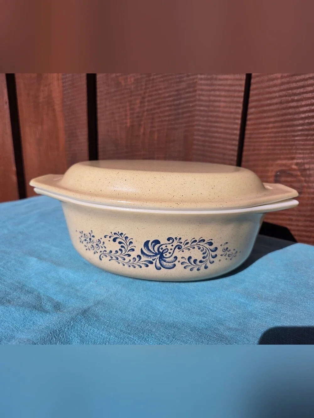 Pyrex Homestead 043 Oval Casserole With Lid