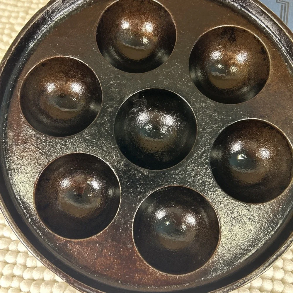 Vintage Griswold Cast Iron No 32 Aebleskiver Danish Cake Pan 962 9 inch