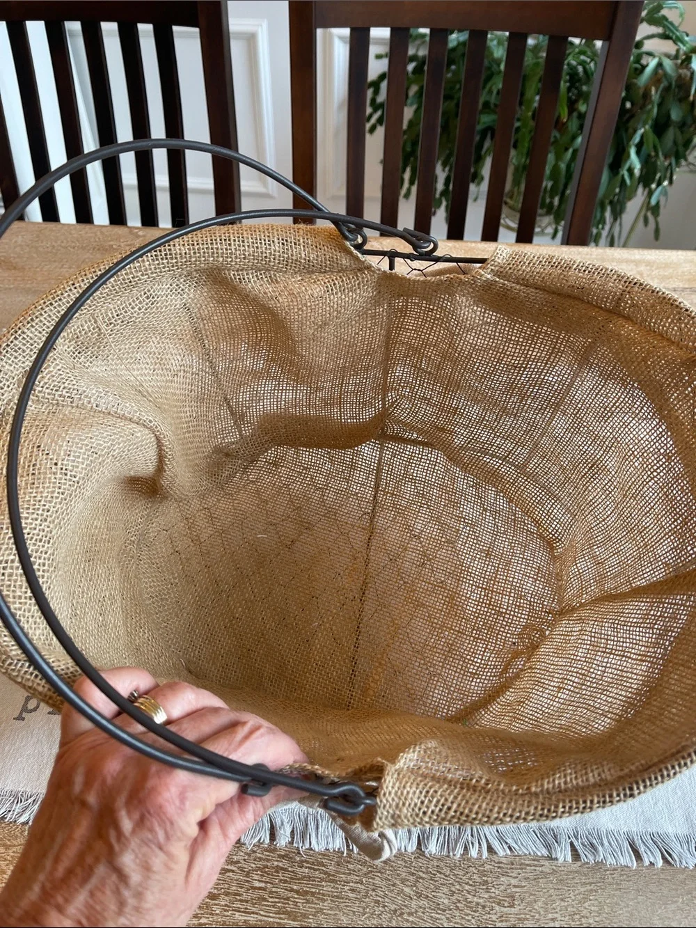 Rustic Burlap-Lined Wire Basket with Handle - Natural