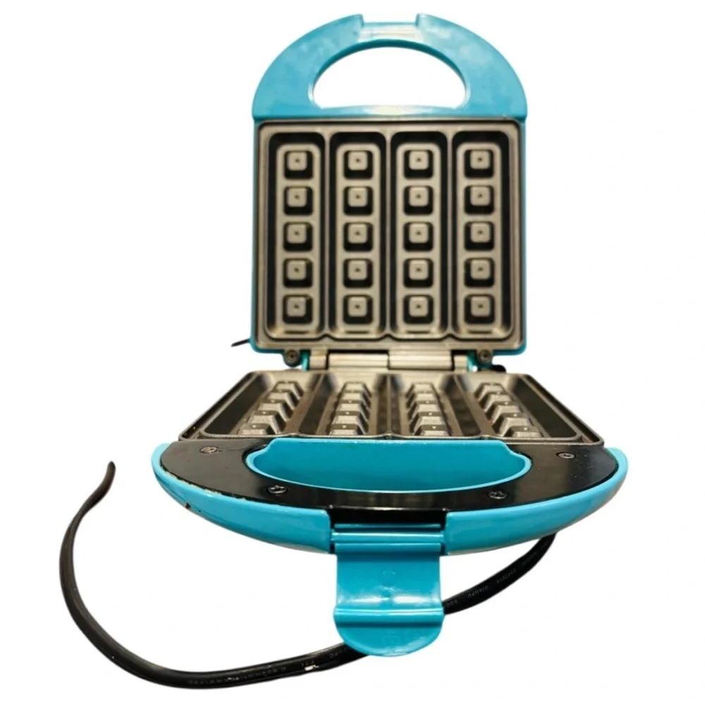 Babycakes mini waffle