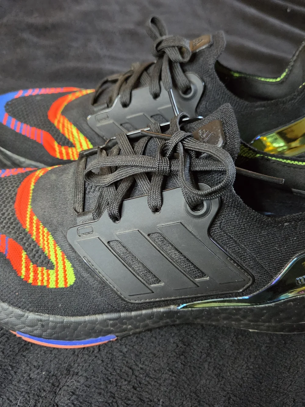 adidas iridescent 22