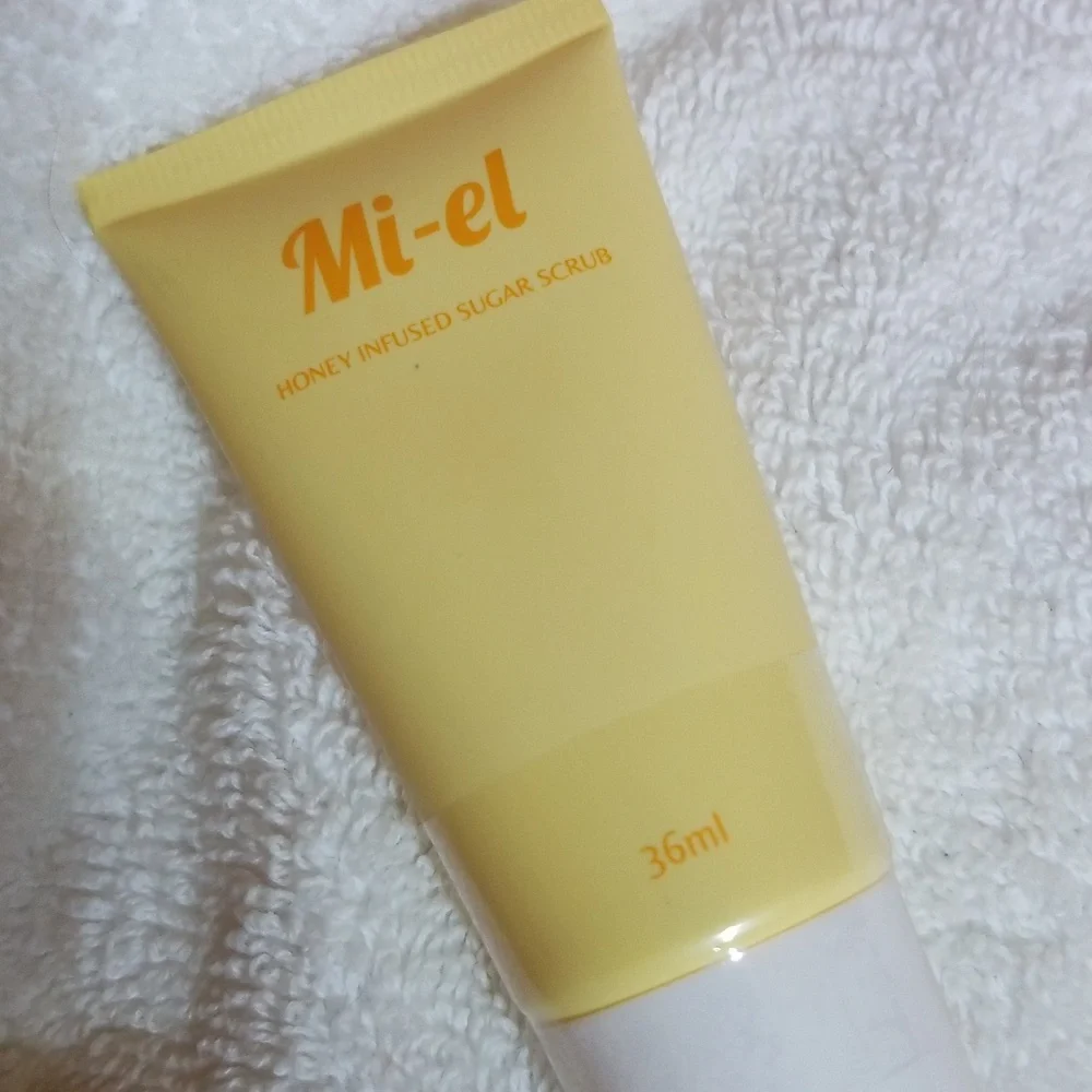 4/25 bundle item. Mi-el Honey Infused Sugar Scrub