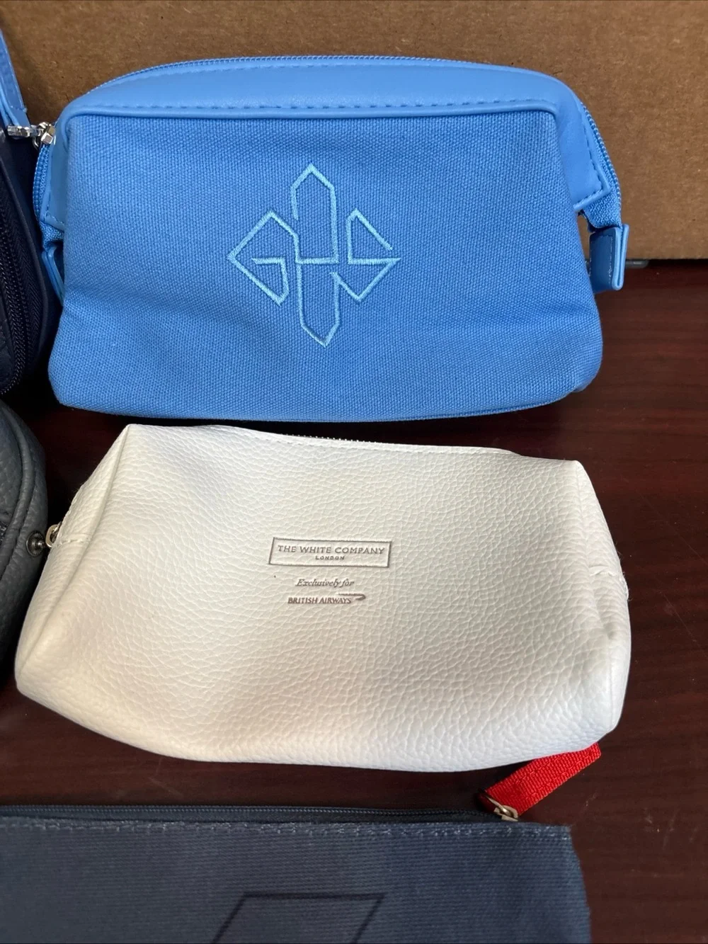 Airlines Travel Amenity Kit Toiletry Bag Delta Ettinger Tumi Latam France Lot 8