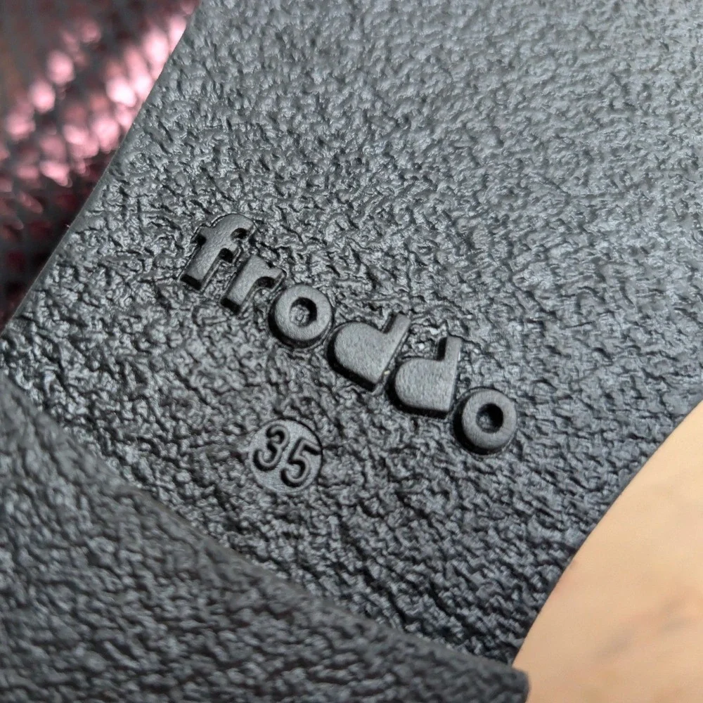 Froddo enchanting metallic