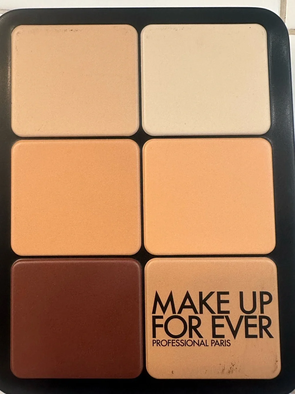Makeup Forever Cream Concealer & Highlight Palette —