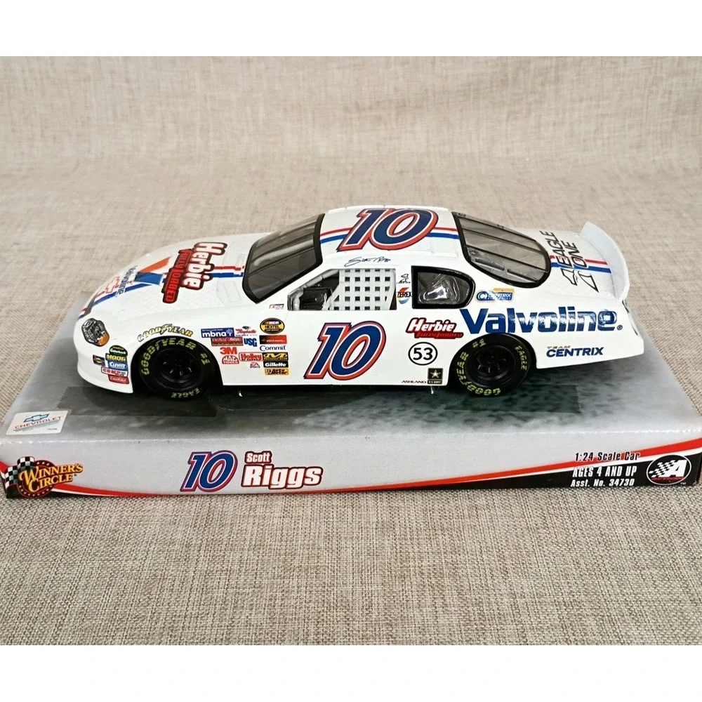 1:24 Winners Circle Action 2005 Scott Riggs Valvoline Herbie Fully Loaded
